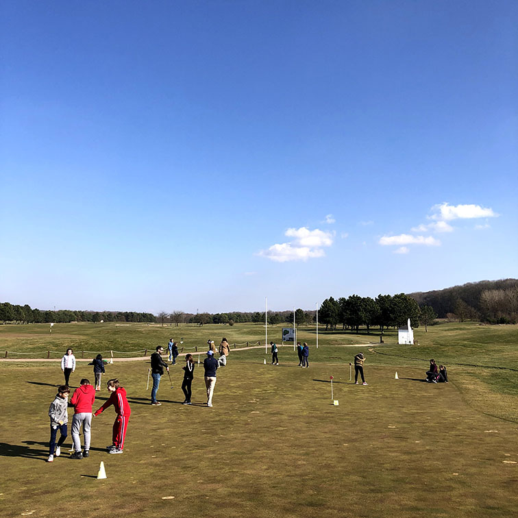 enfants au golf